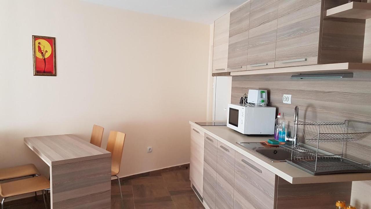 Къщата С Чешмата Apartment Veliko Tarnovo Luaran gambar