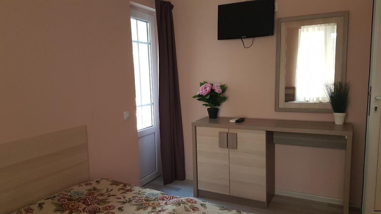 Къщата С Чешмата Apartment Veliko Tarnovo Luaran gambar