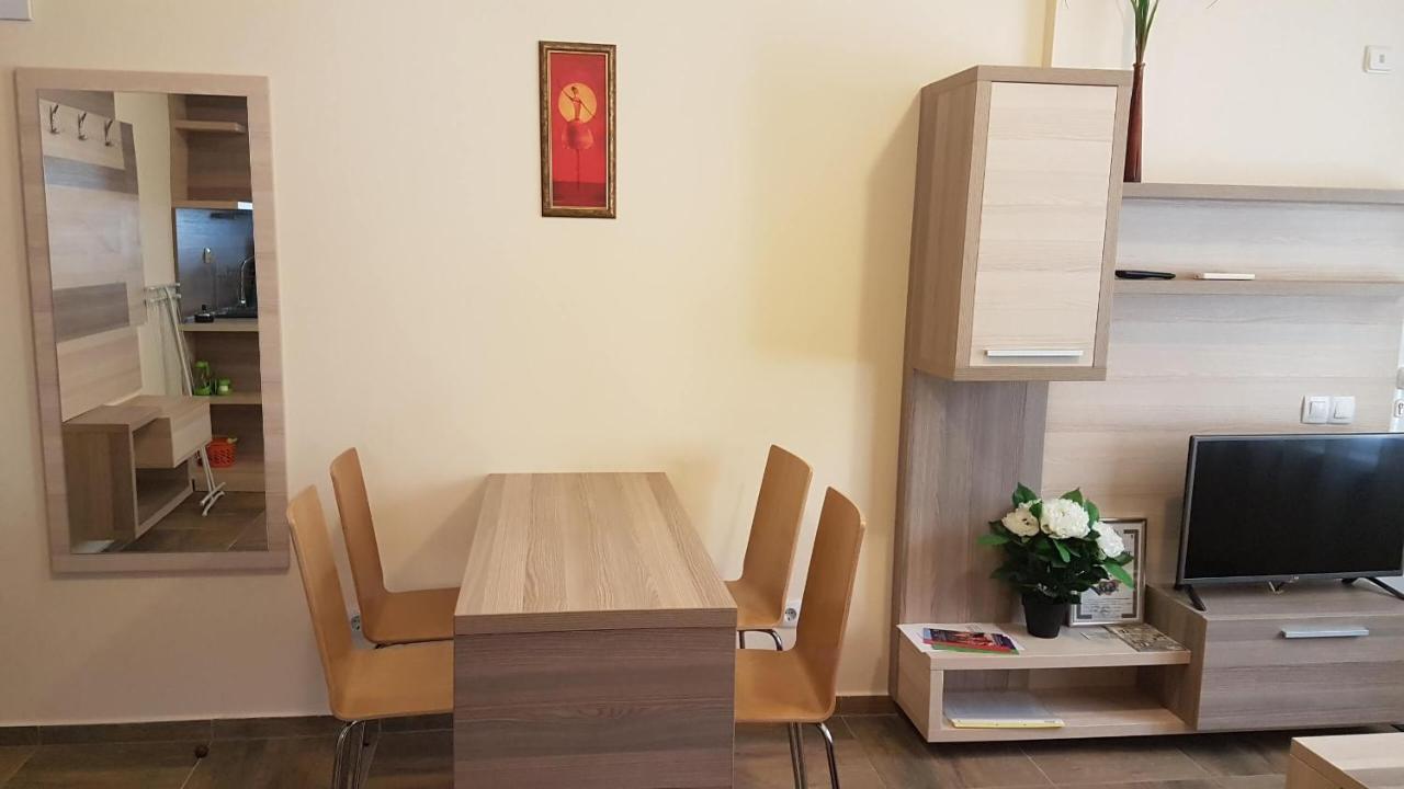 Къщата С Чешмата Apartment Veliko Tarnovo Luaran gambar