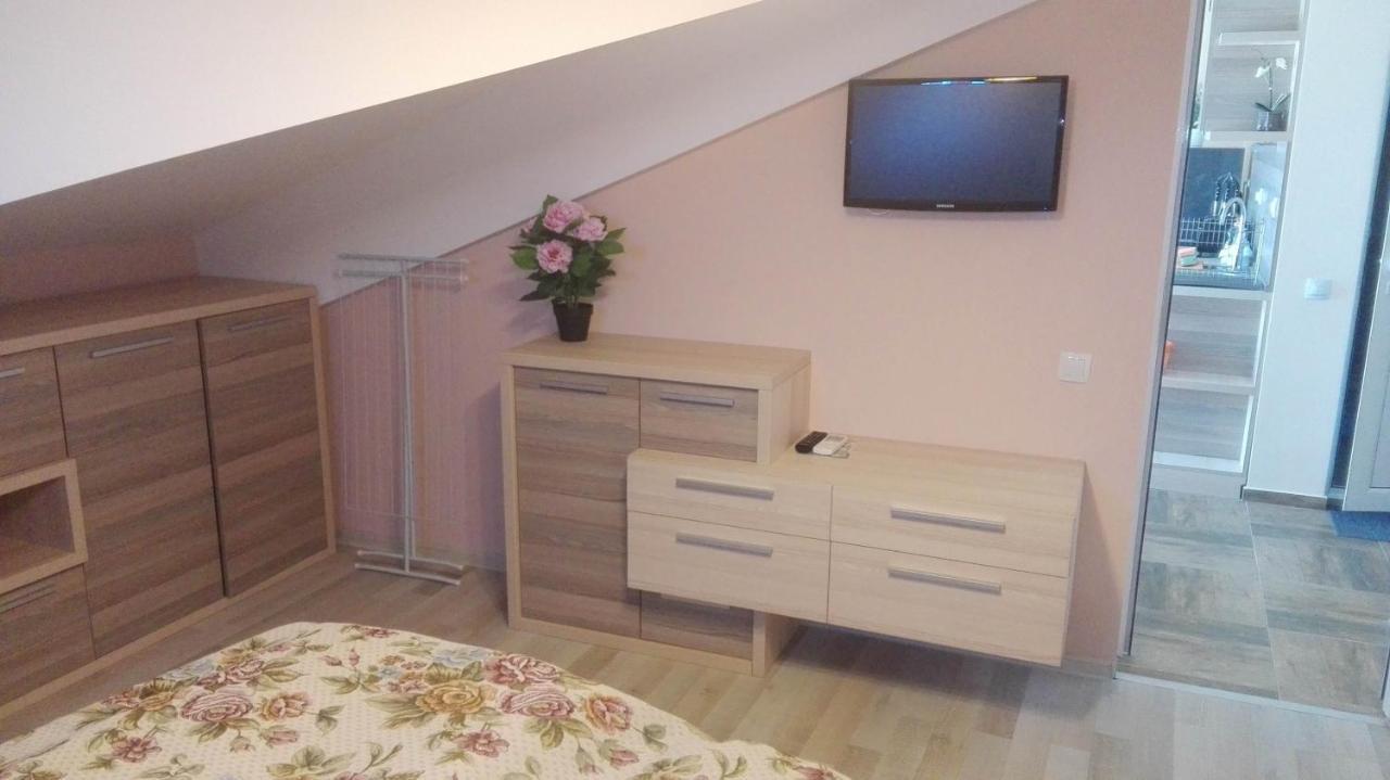 Къщата С Чешмата Apartment Veliko Tarnovo Luaran gambar