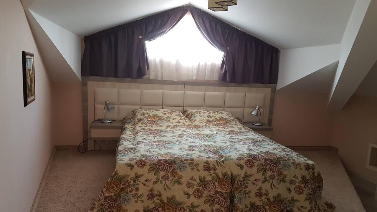 Къщата С Чешмата Apartment Veliko Tarnovo Luaran gambar